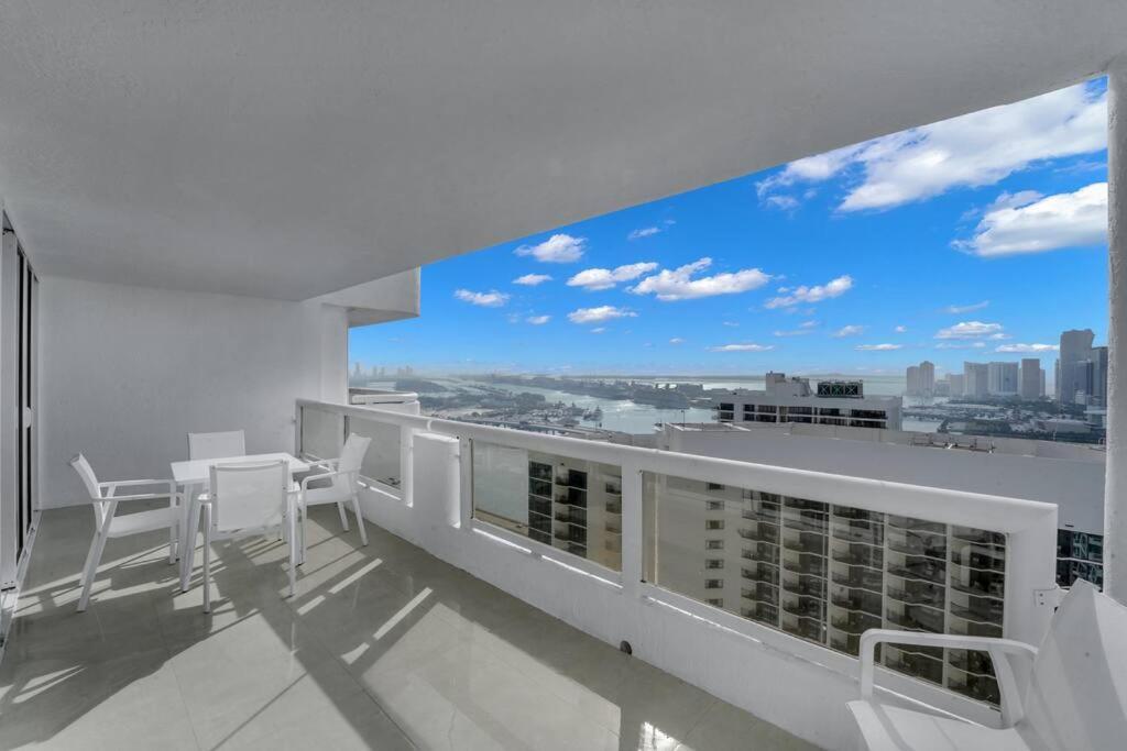 Shades Of Miami Sky Penthouse! Newly Renovated Exterior foto